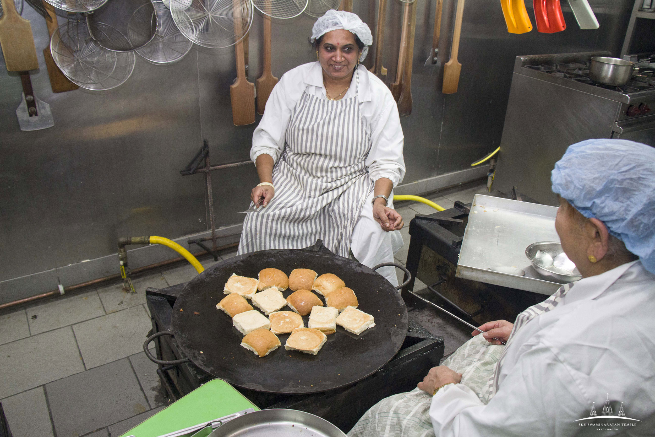 ©1987-2017 SKS Swaminarayan Temple East London